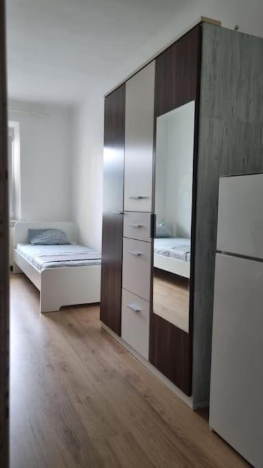 Apartment Mit 2 Betten Inklusive Gratis Parkplatz Graz Extérieur photo